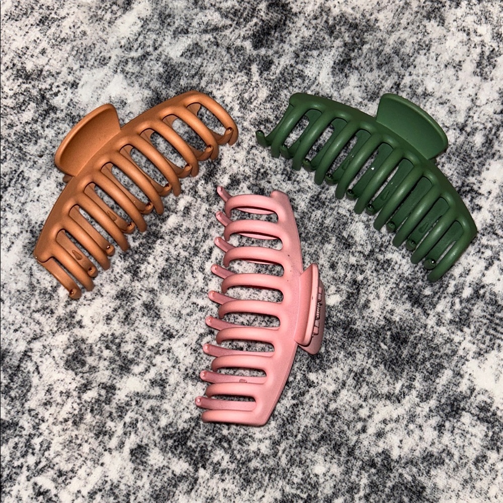 3 claw clips